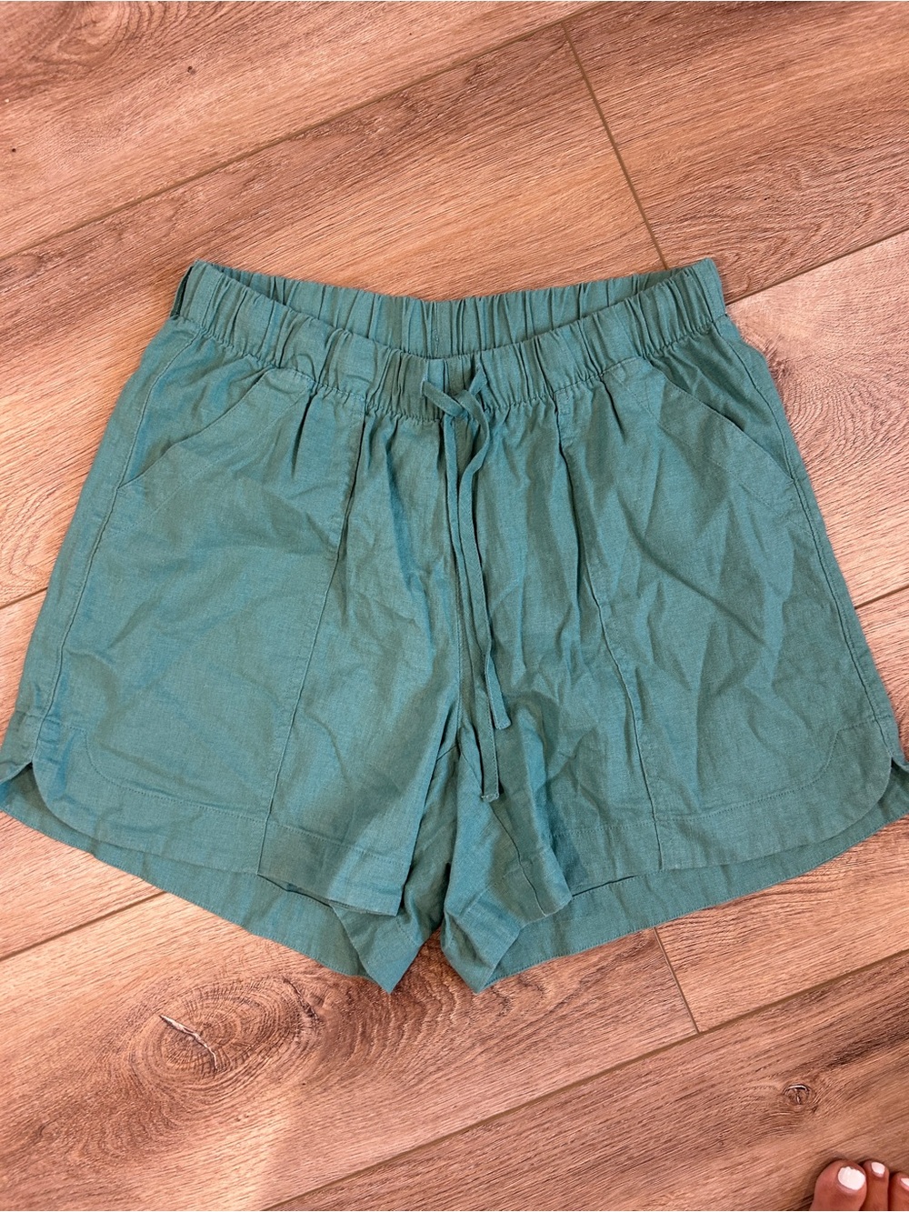Universal Thread Casual Drawstring High-Waist Women's Shorts in Teal linen blend